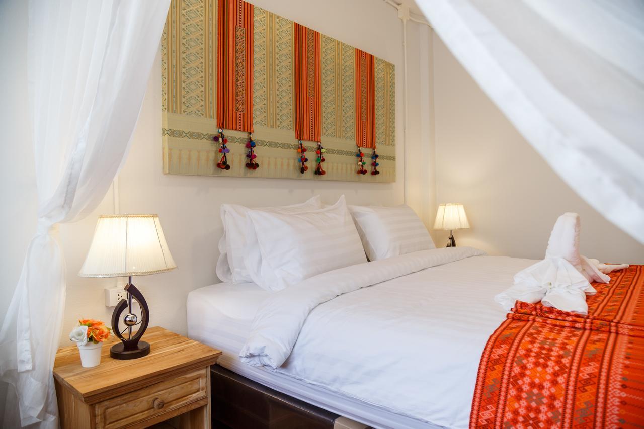Baan Singharaj Otel Chiang Mai Dış mekan fotoğraf